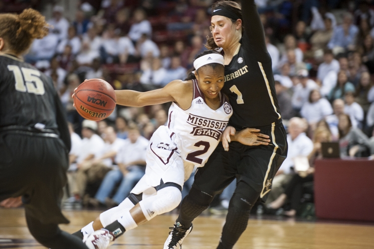 Women&amp;#039;s Basketball Action vs Vanderbilt