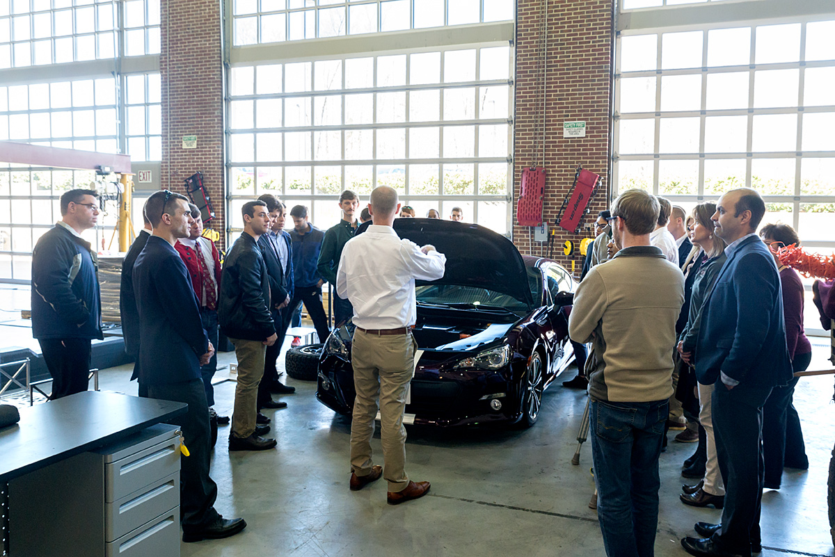 Gulf Coast students tour CAVS