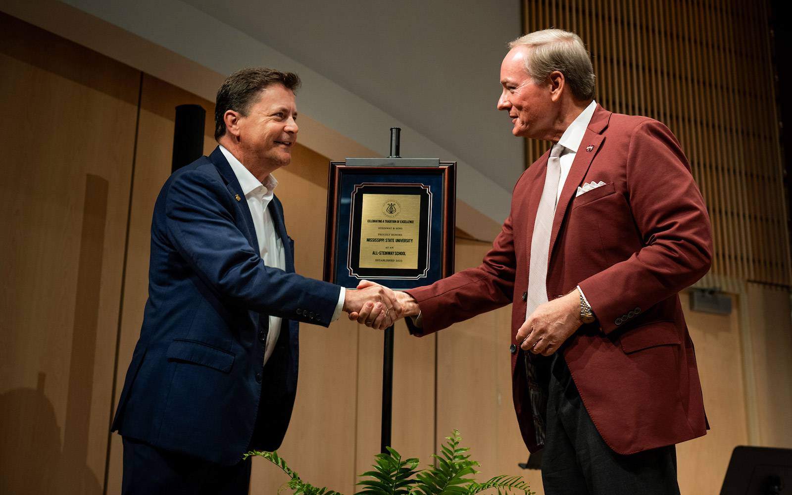 MSU President Keenum shakes hands