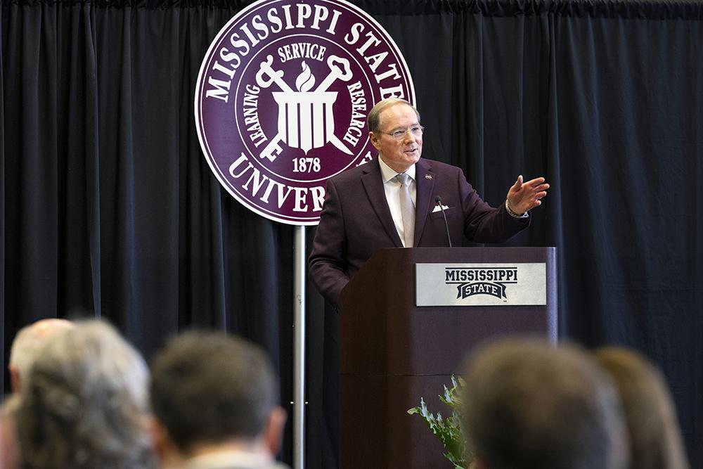 MSU President Mark E. Keenum speaks to faculty Jan. 27