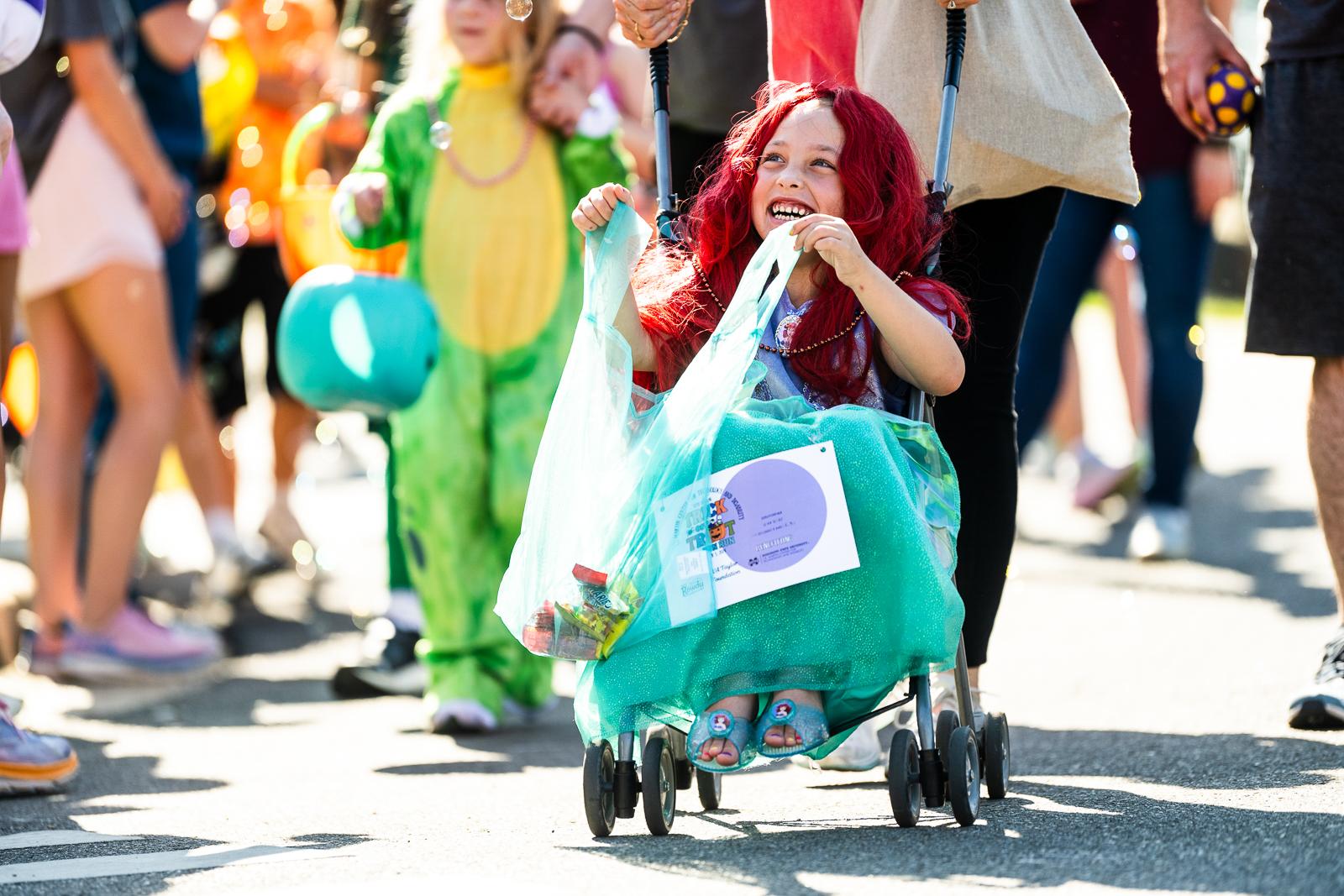 little girl dressed as ariel