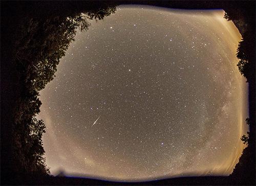 3.	Night sky as pictured through the telescope of Jean-François Gout