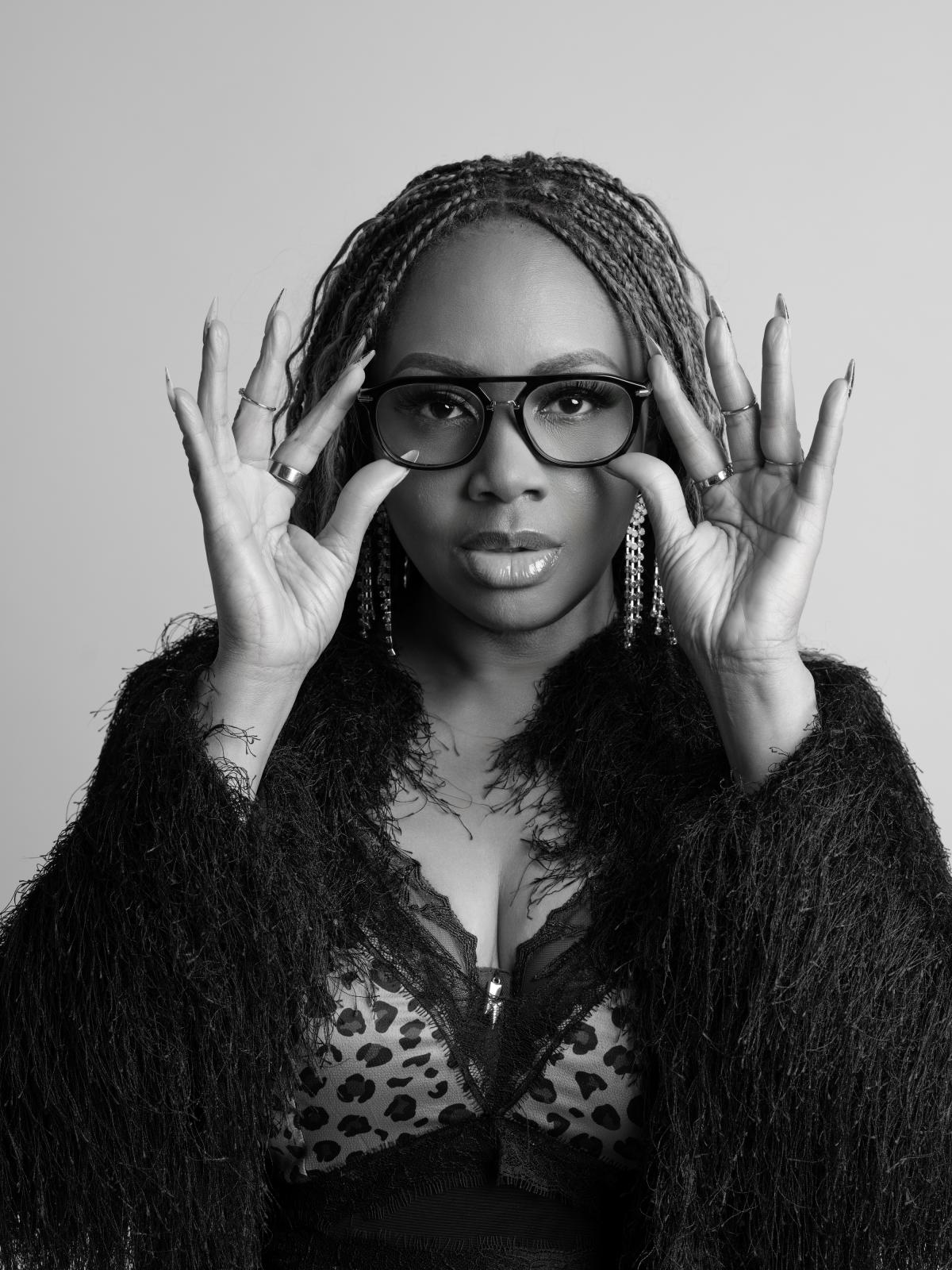 photo of Lalah Hathaway in black and white
