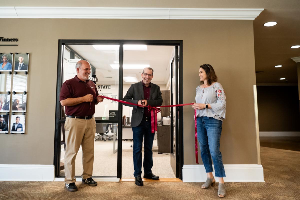 MSU Honors College office holds ribbon cutting | Mississippi State ...
